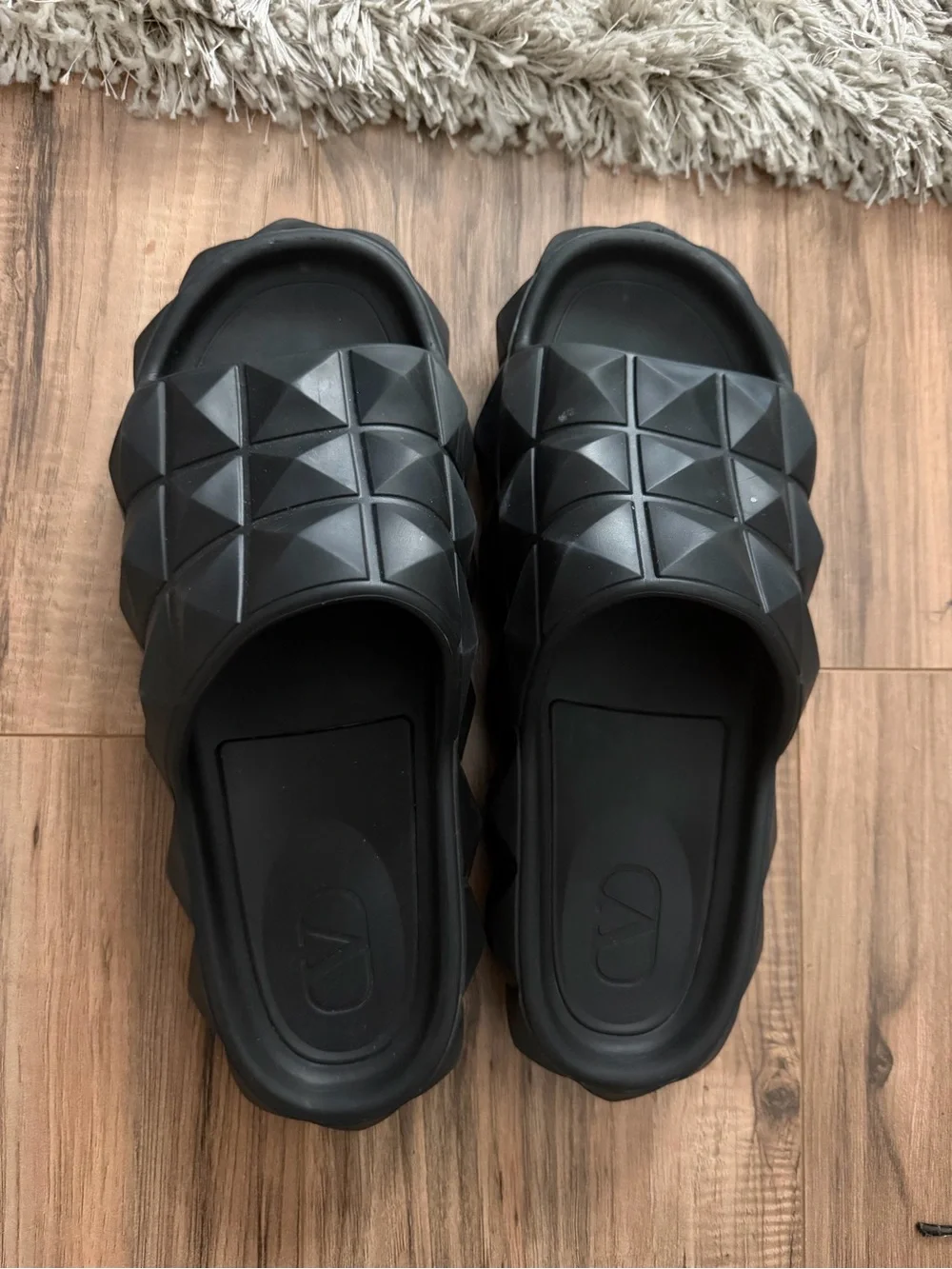 Valentino Black Men’s Pyramid-Stud Slide Sandals